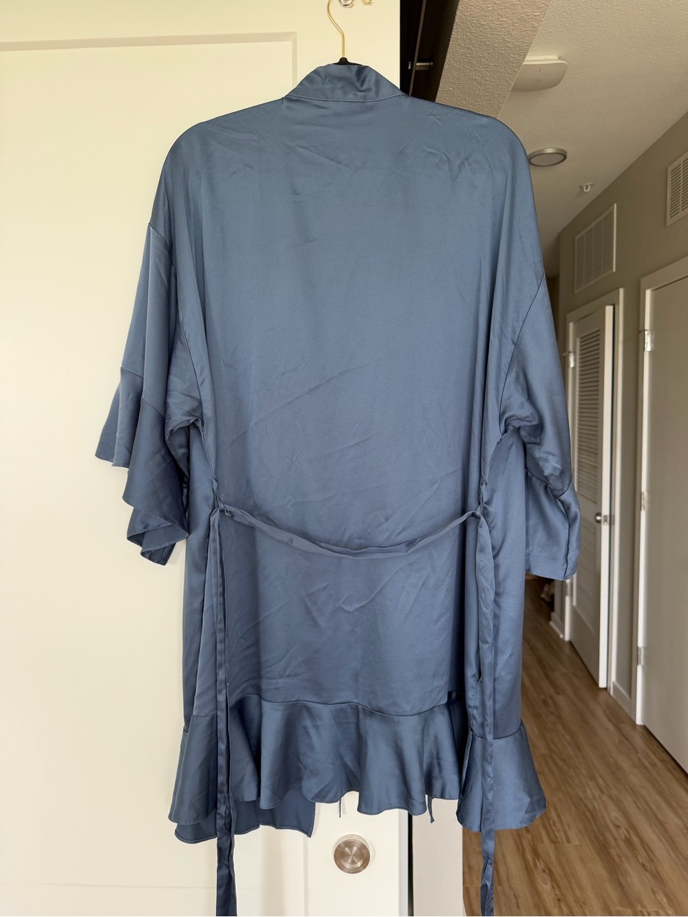 Victoria's Secret Blue Robe - Picture 2 of 3